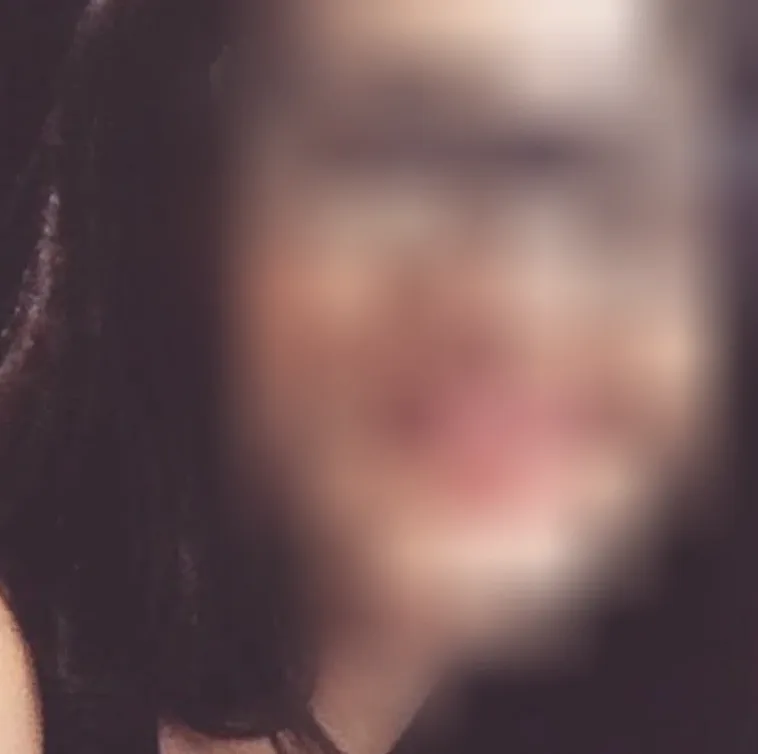 Emma, 25