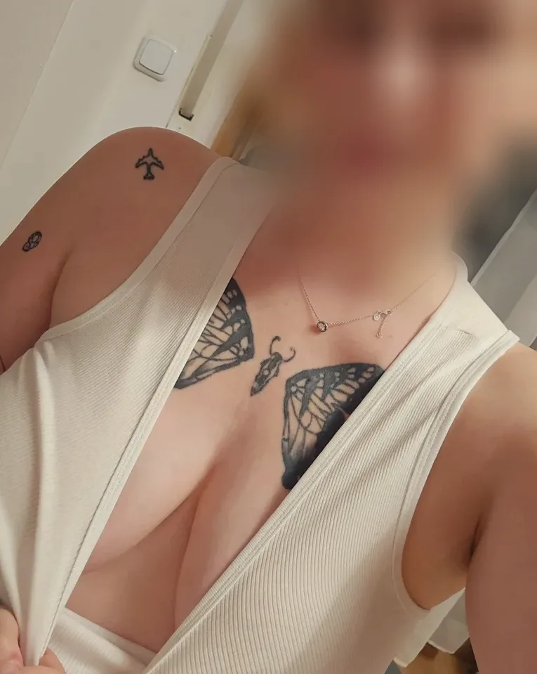 Hannah, 30