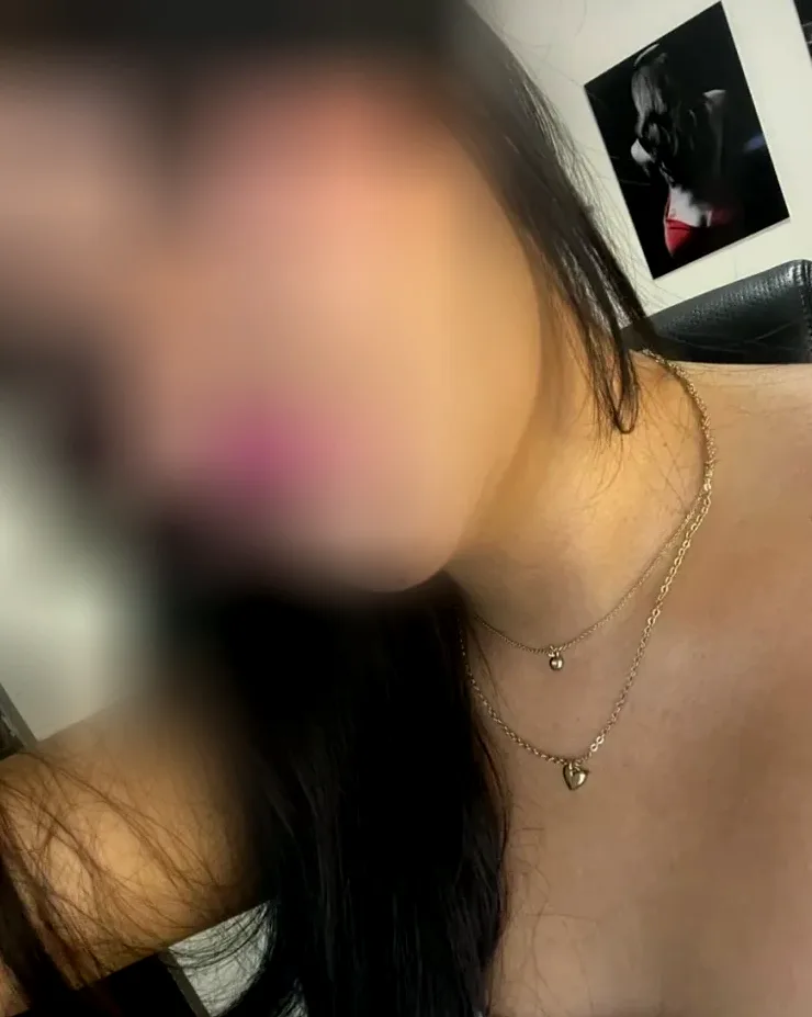 Jacqueline, 29