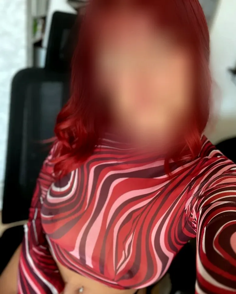 Lilly, 26