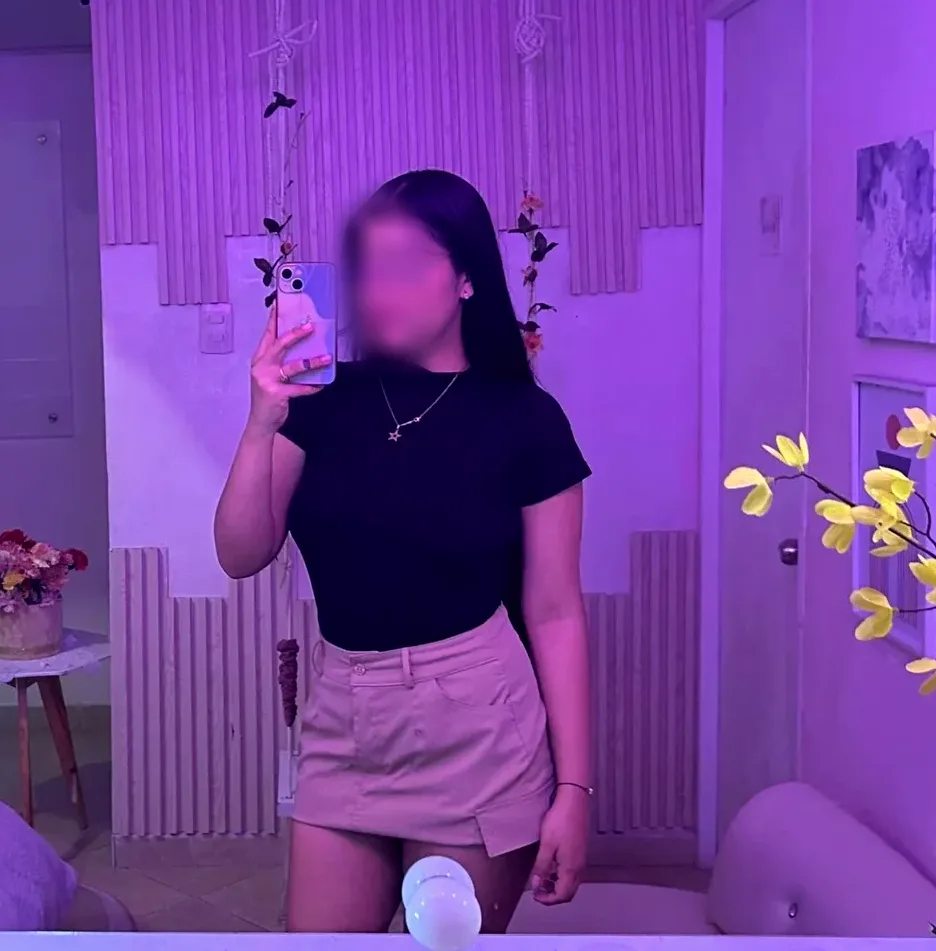 Maja, 23