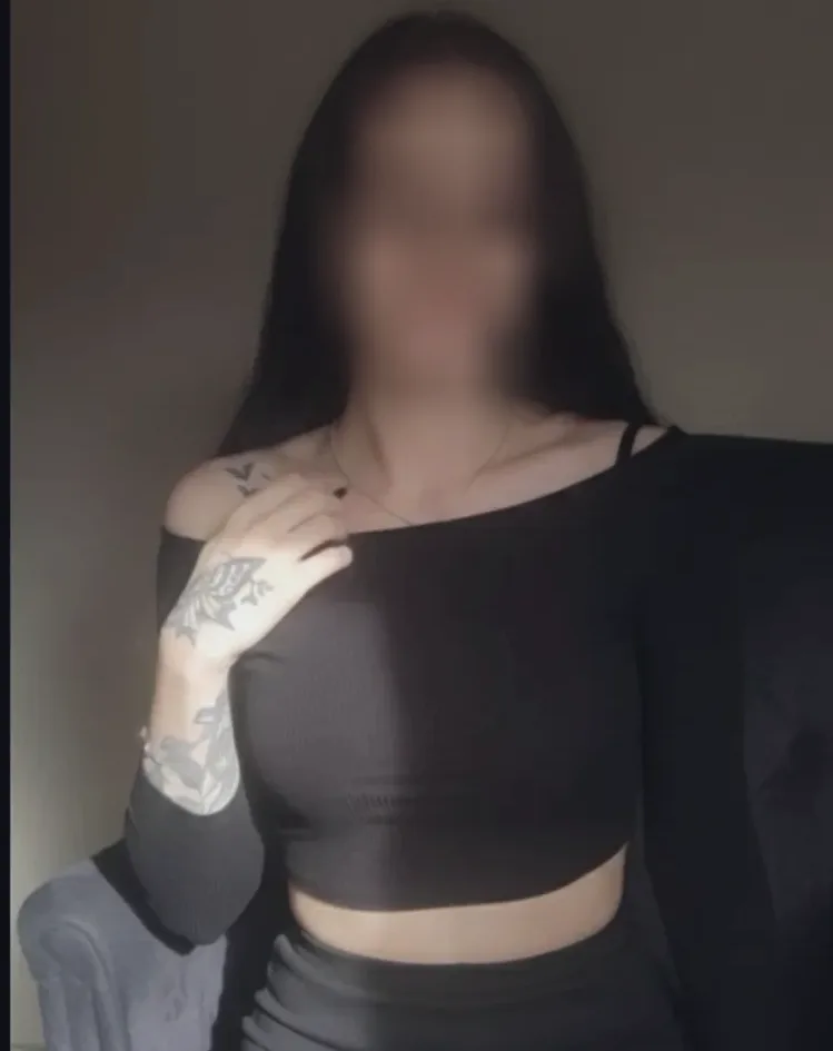 Merve, 23