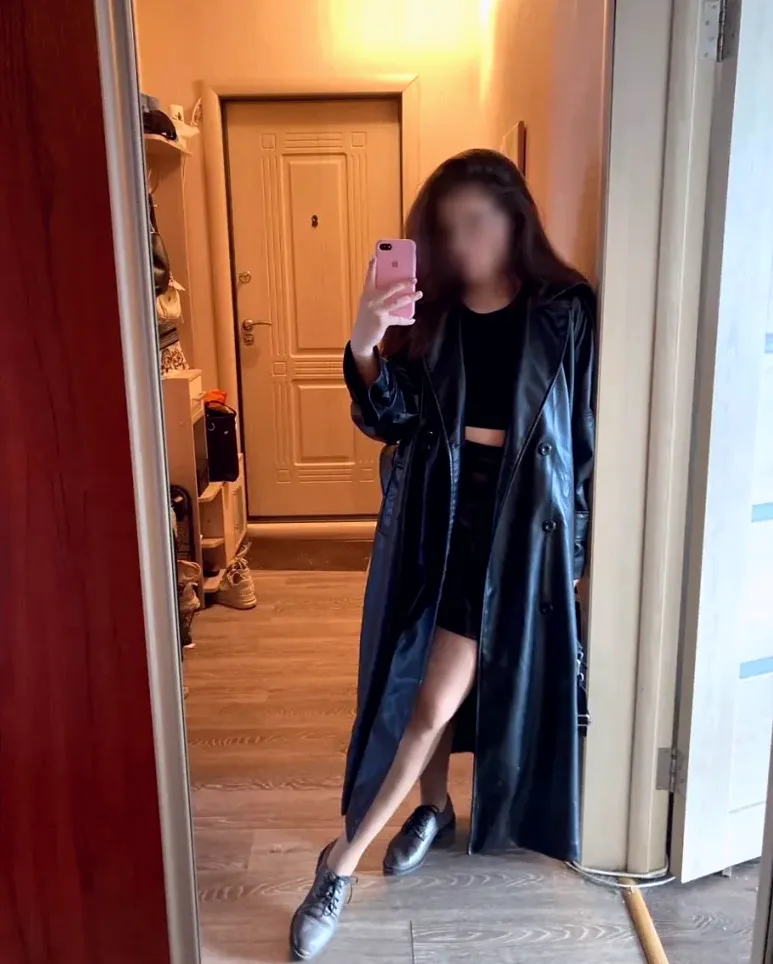 Simone, 23